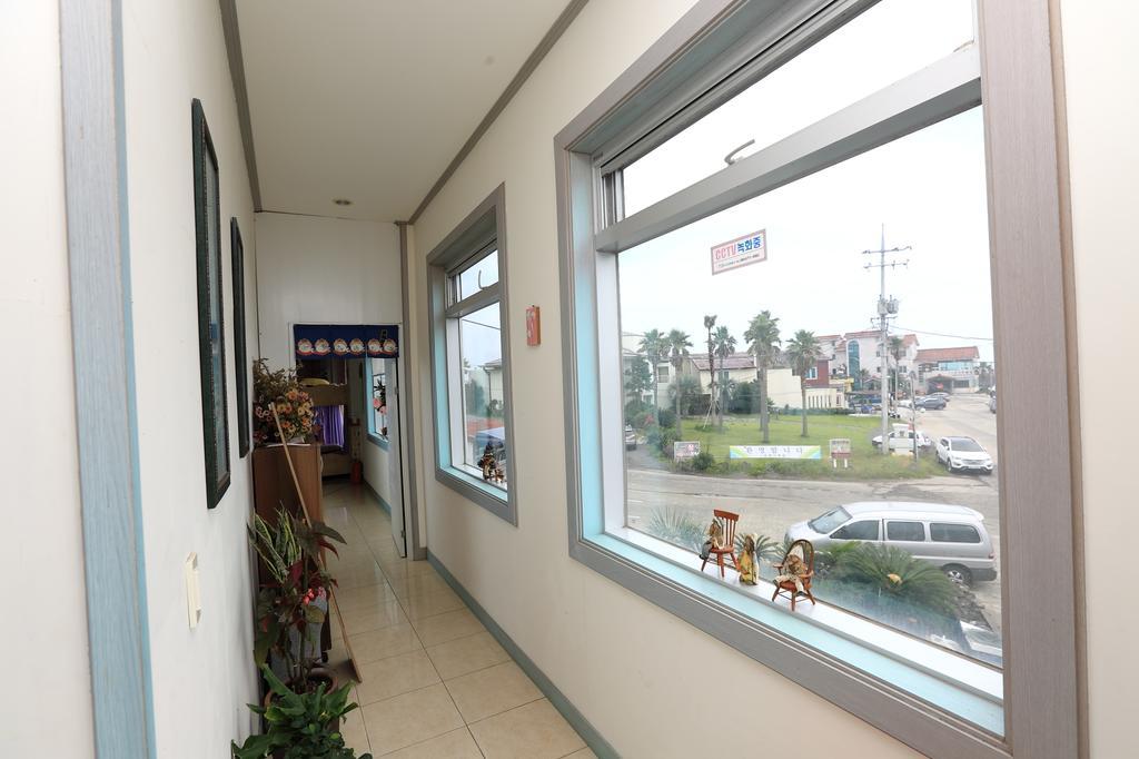 Haevichi Elmar Guesthouse Seogwipo Exterior foto